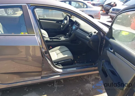 2018 Honda Civic Lx z USA, uszkodzony, nr VIN 19XFC2E53JE010340